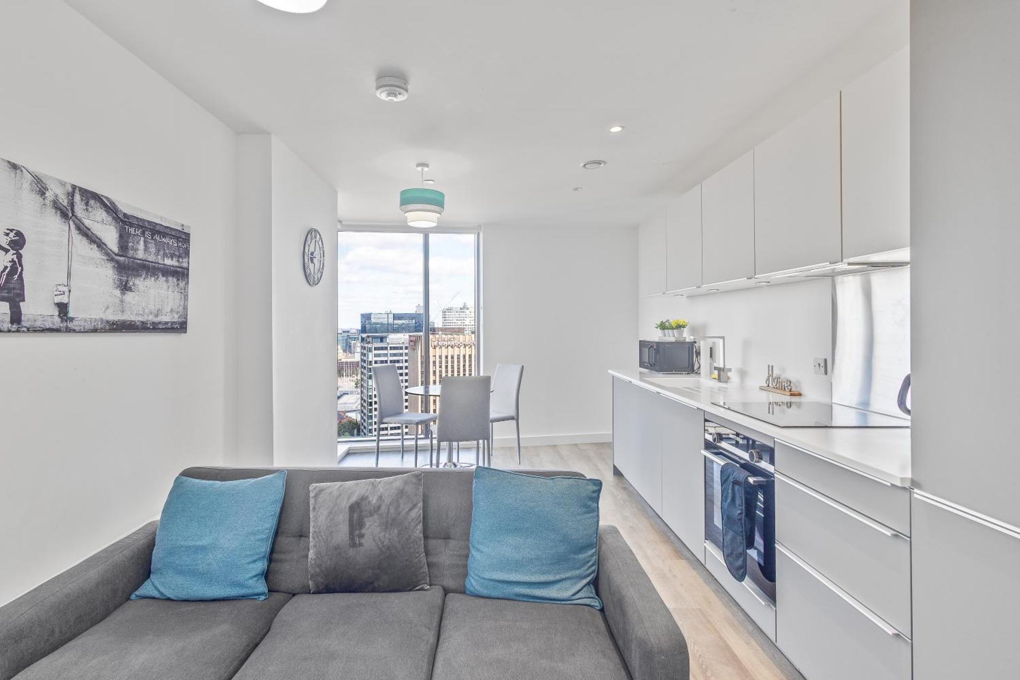 Luxury 2 Bedroom Apartment, On Broad Street! Birmingham Dış mekan fotoğraf