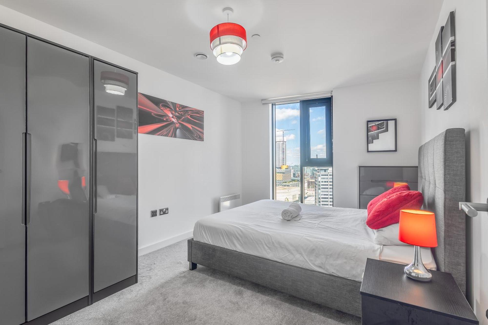 Luxury 2 Bedroom Apartment, On Broad Street! Birmingham Dış mekan fotoğraf